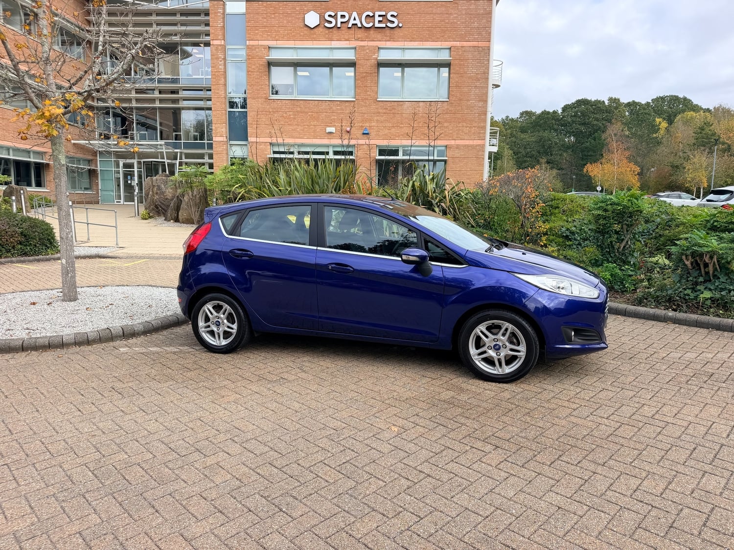 [ berth ]Ford Fiesta