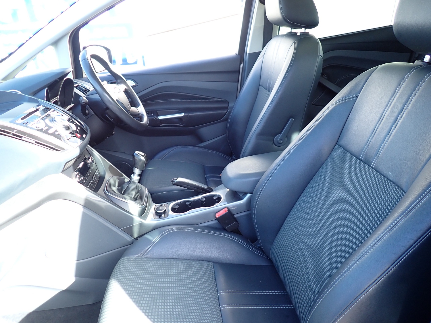 [ berth ]Ford C-MAX