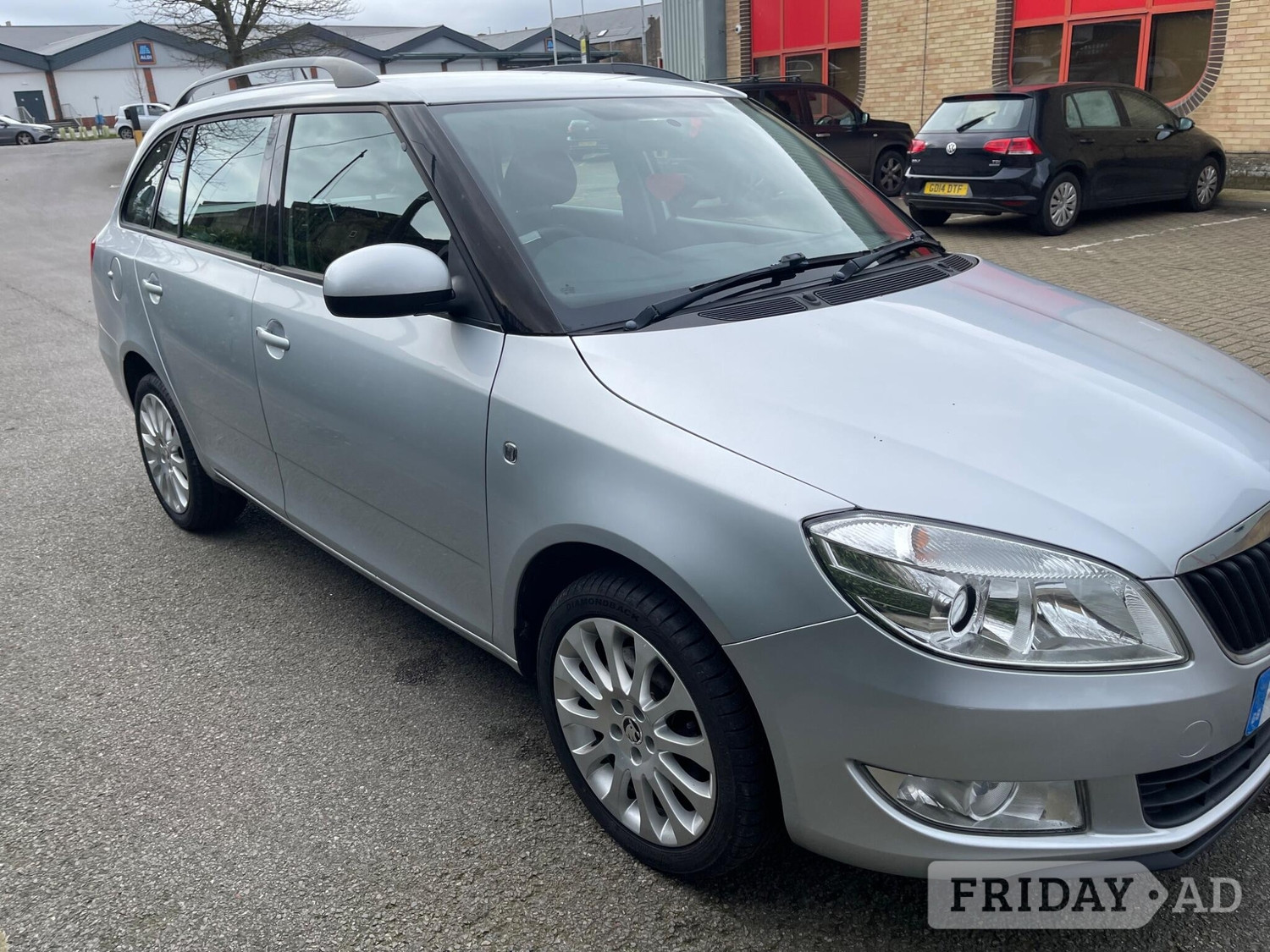 Skoda Fabia 2014 - Cars