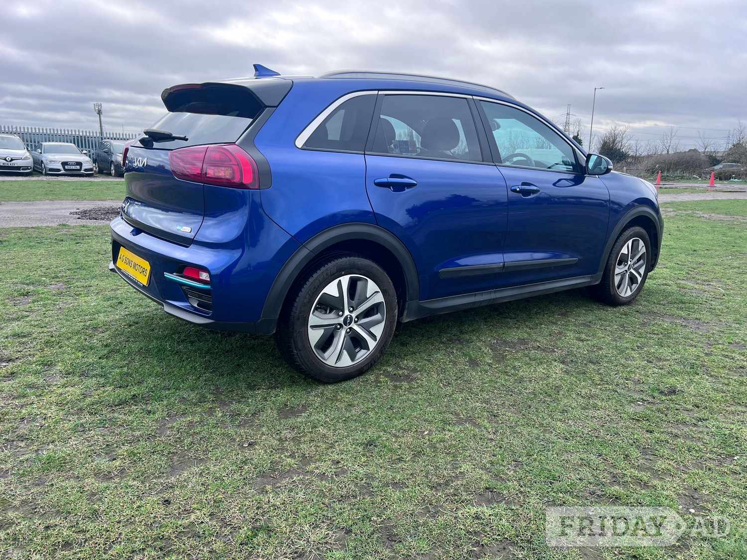 Kia Niro 2022 - Cars in Havering