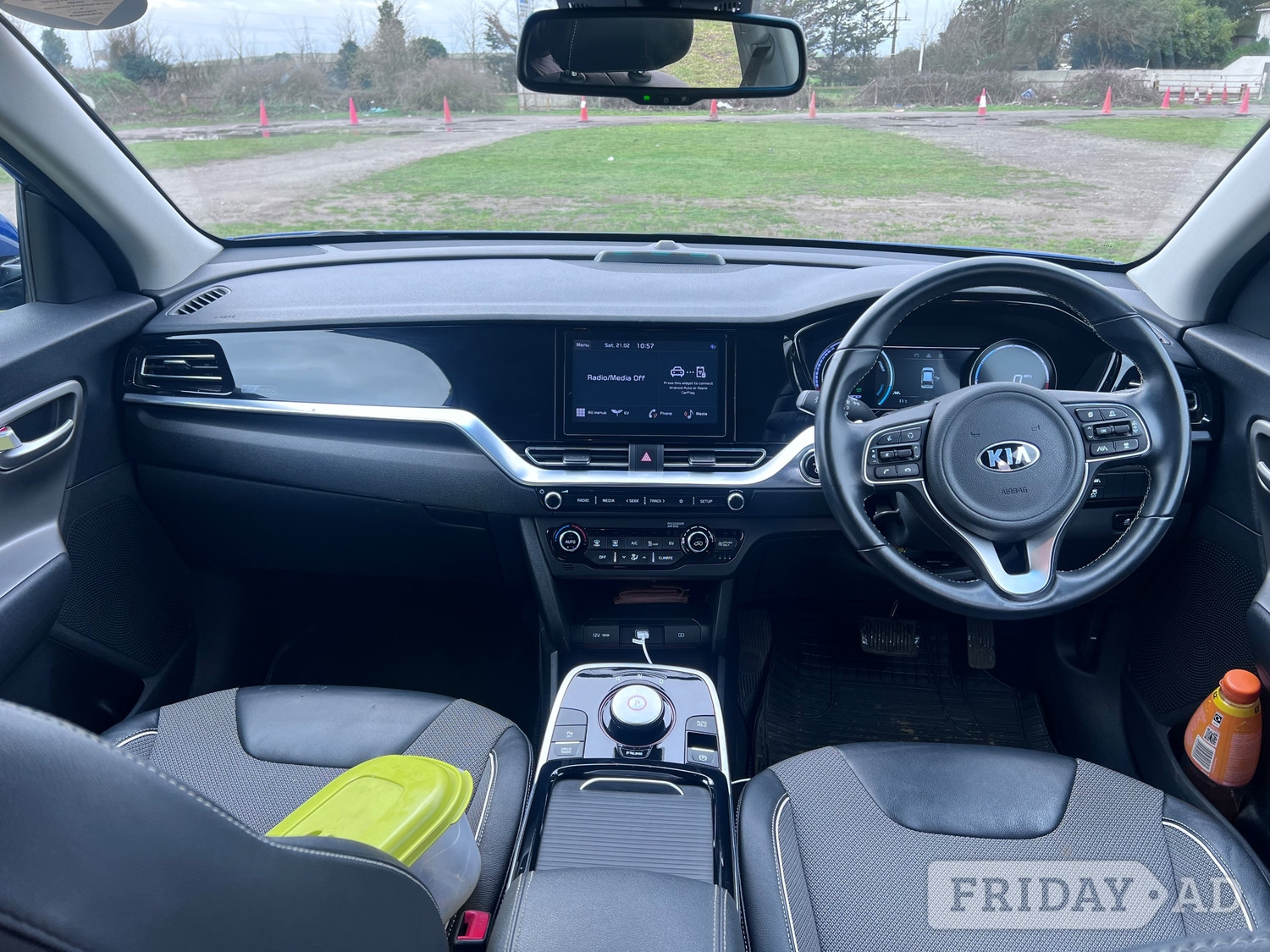 Kia Niro 2022 - Cars