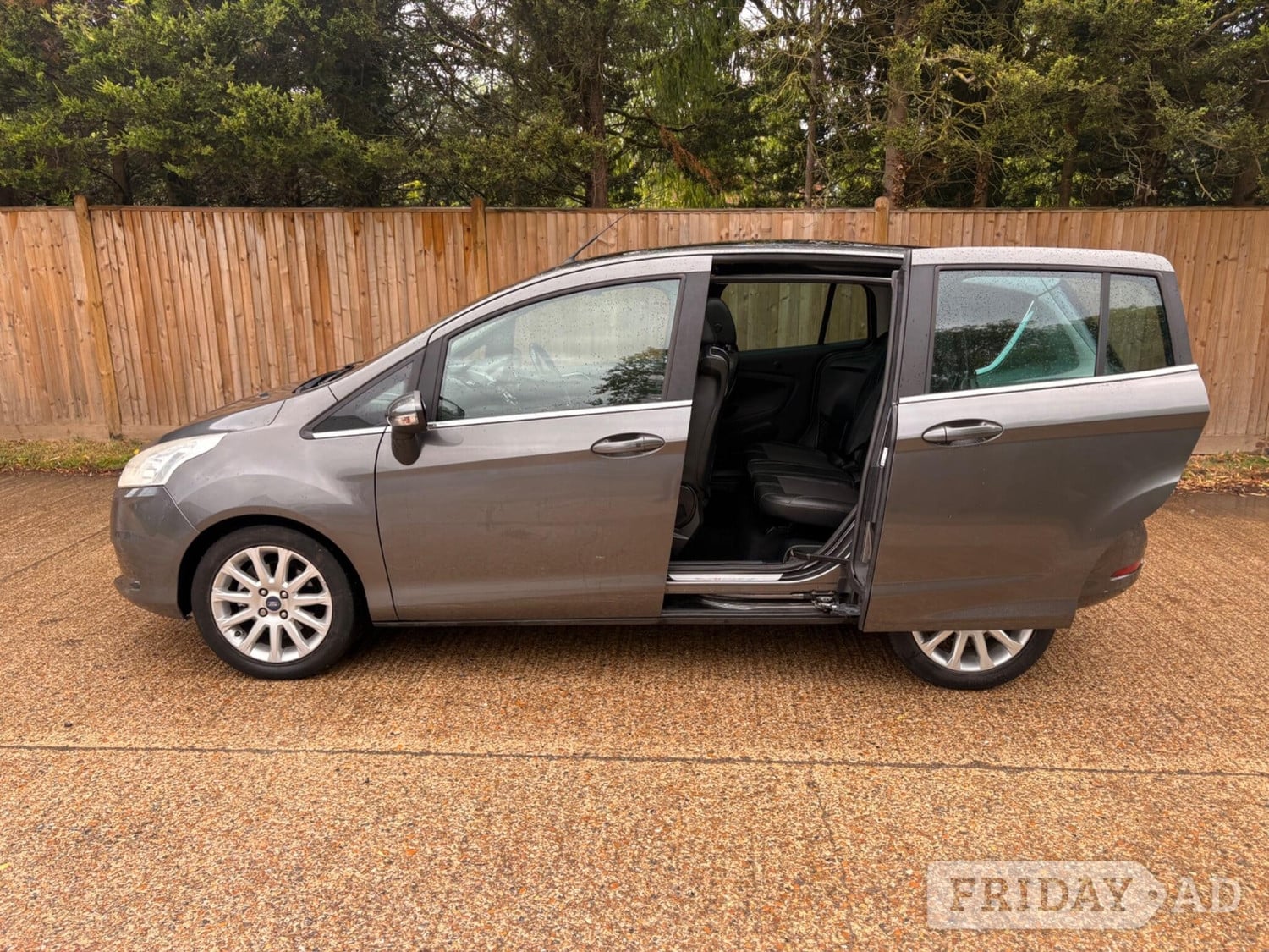 [ berth ]Ford B-MAX