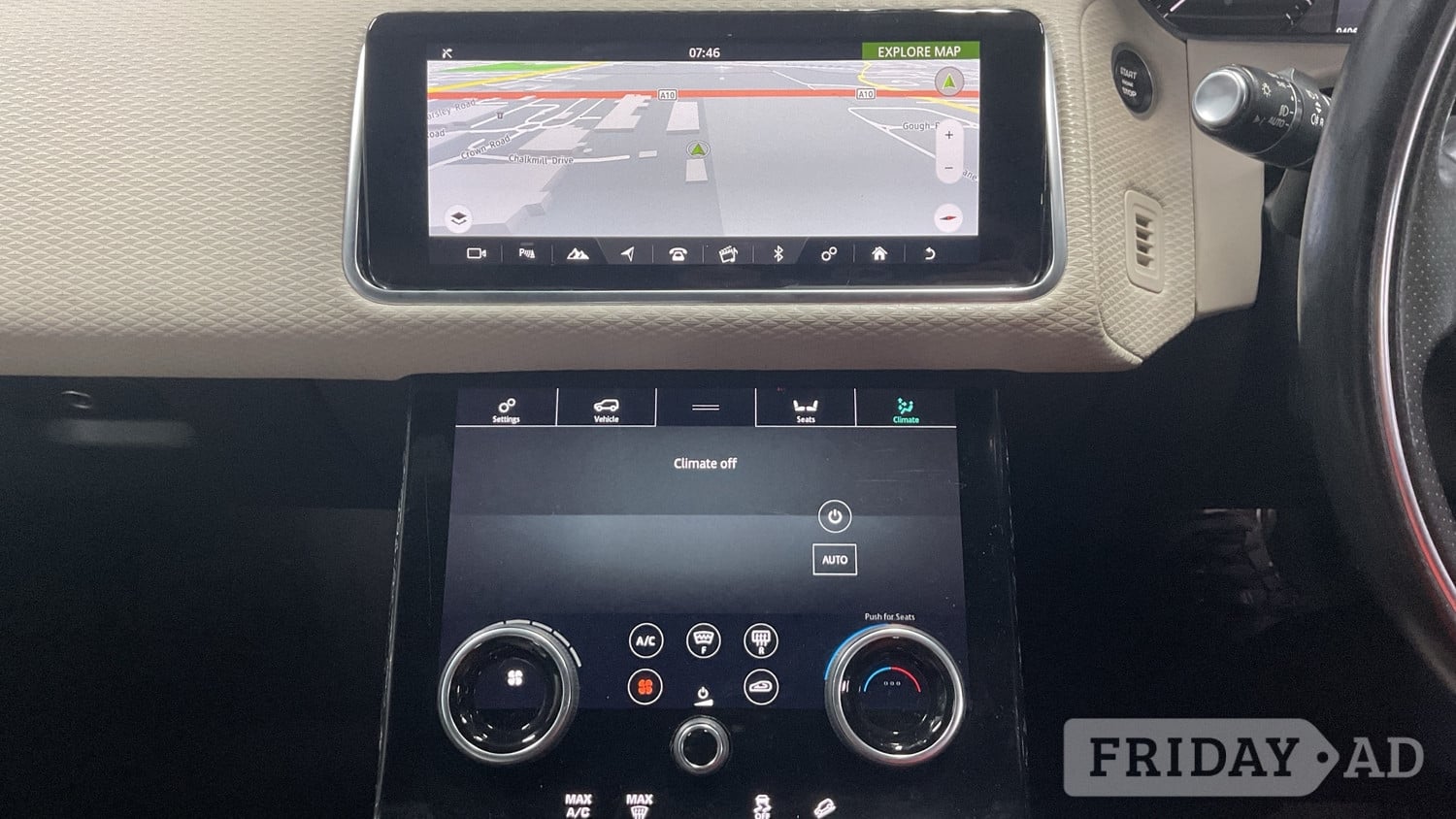 [ berth ]Land Rover Range Rover Velar