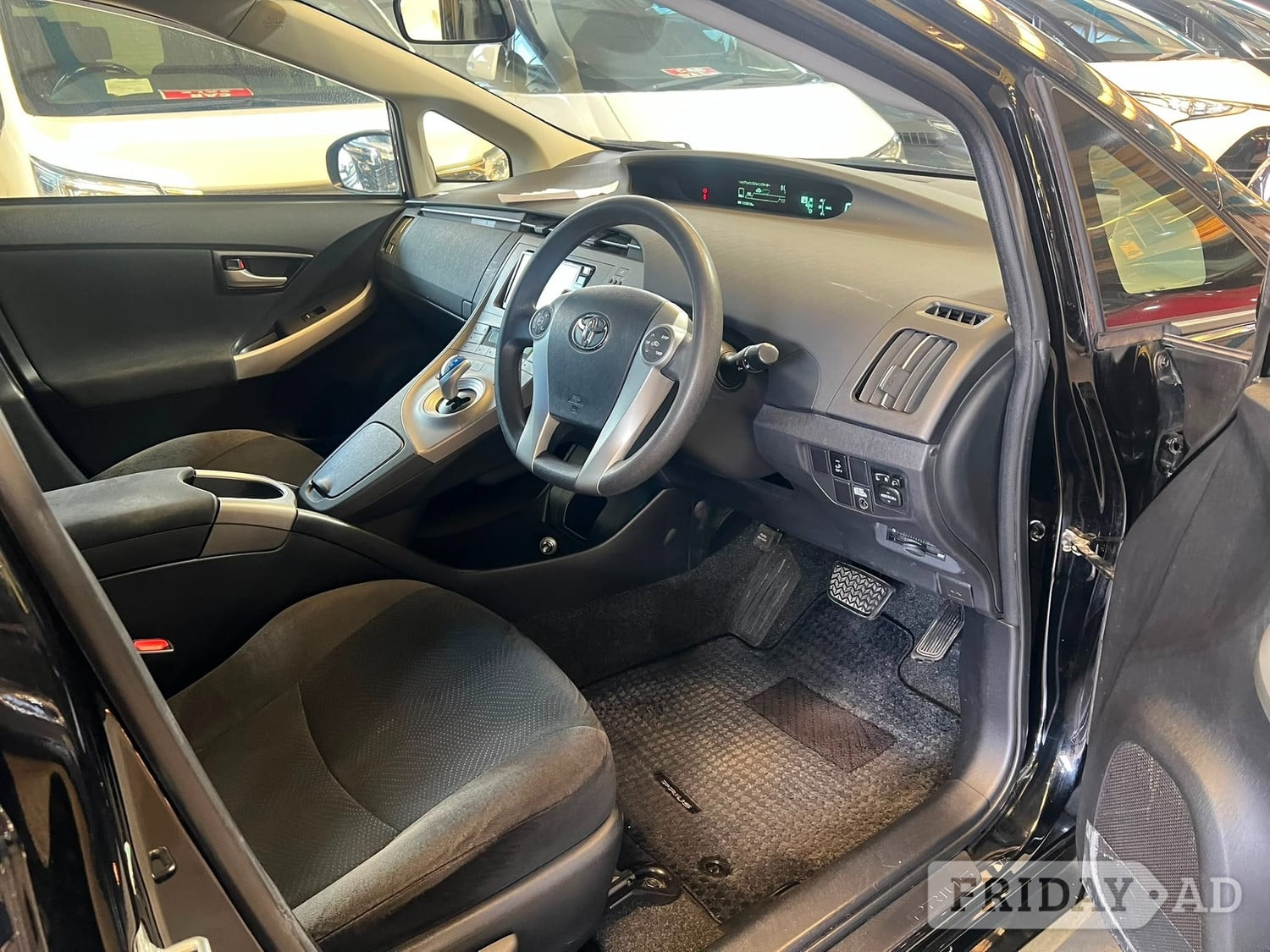 Toyota Prius 2015 - Cars