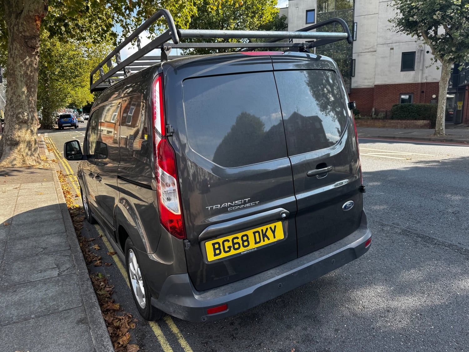 [ berth ]Ford Transit Connect