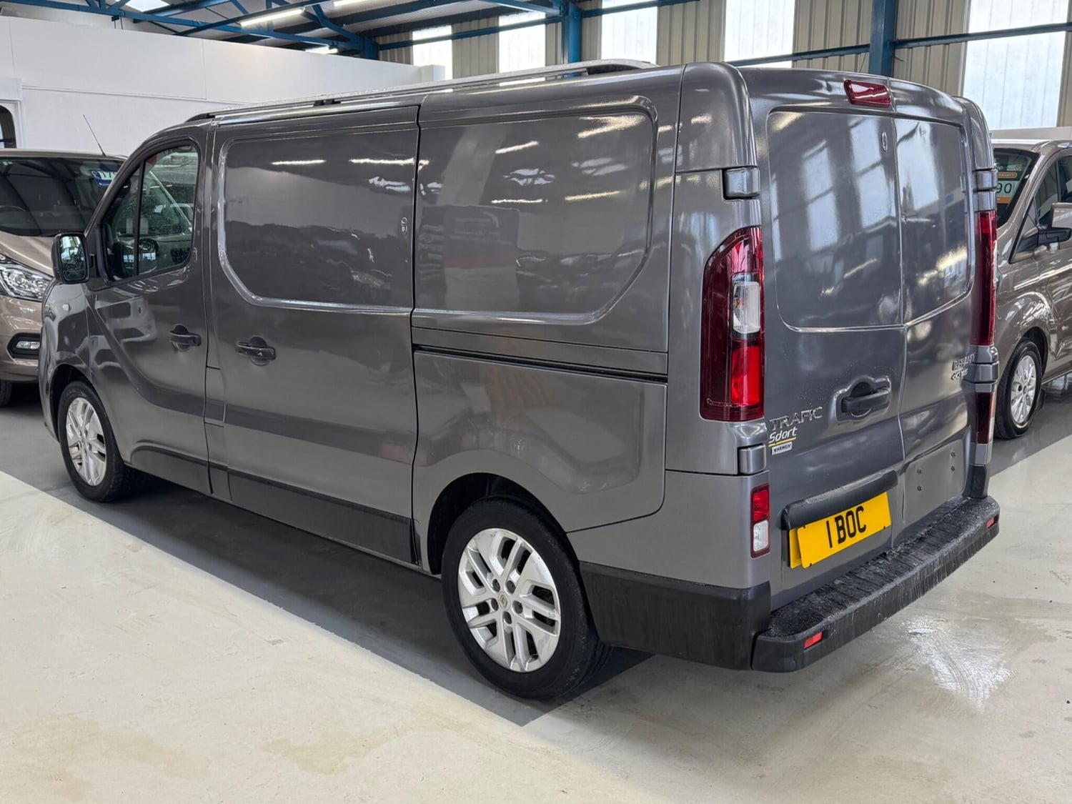 Renault Trafic 2017 - Vans & Commercial Vehicles