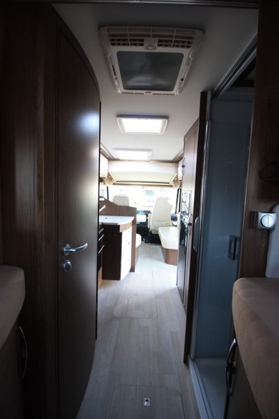 [4 berth ]Frankia Platin I 8400 GD