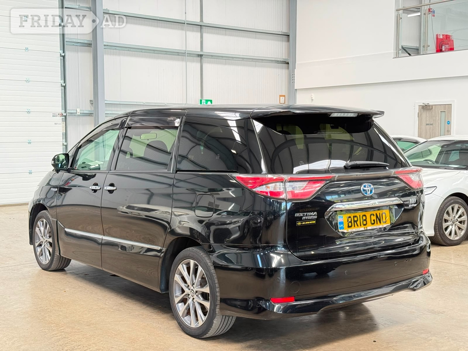 Toyota Estima 2018 - Cars in Reading