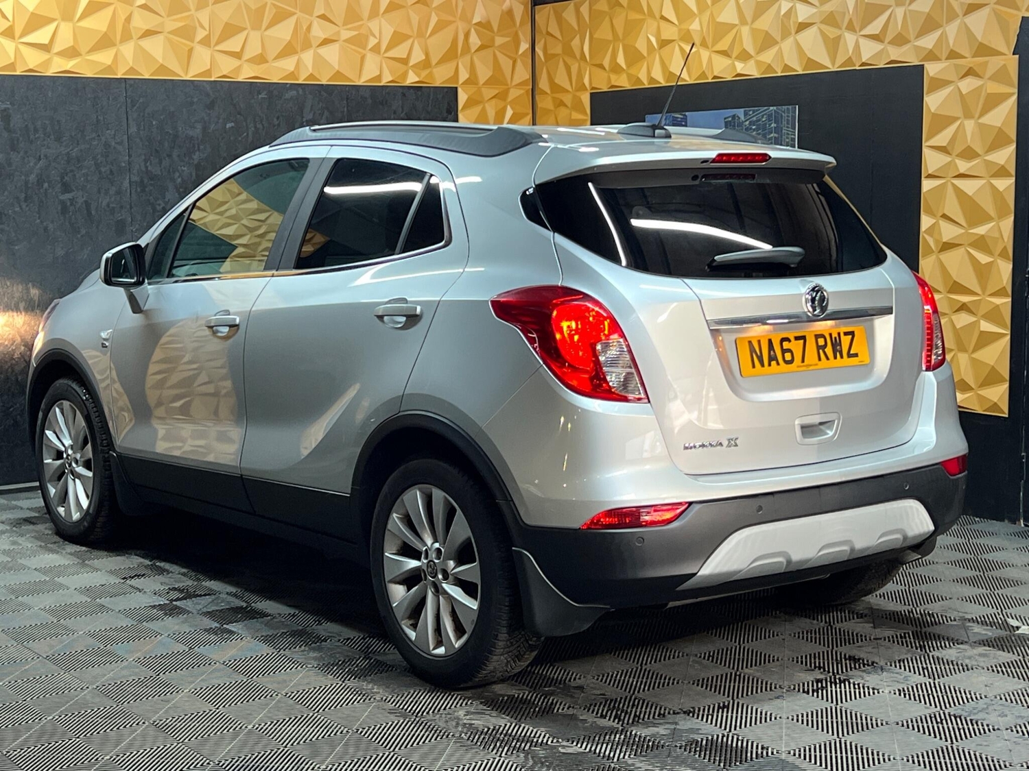 Vauxhall Mokka X 2017 - Cars in Halifax