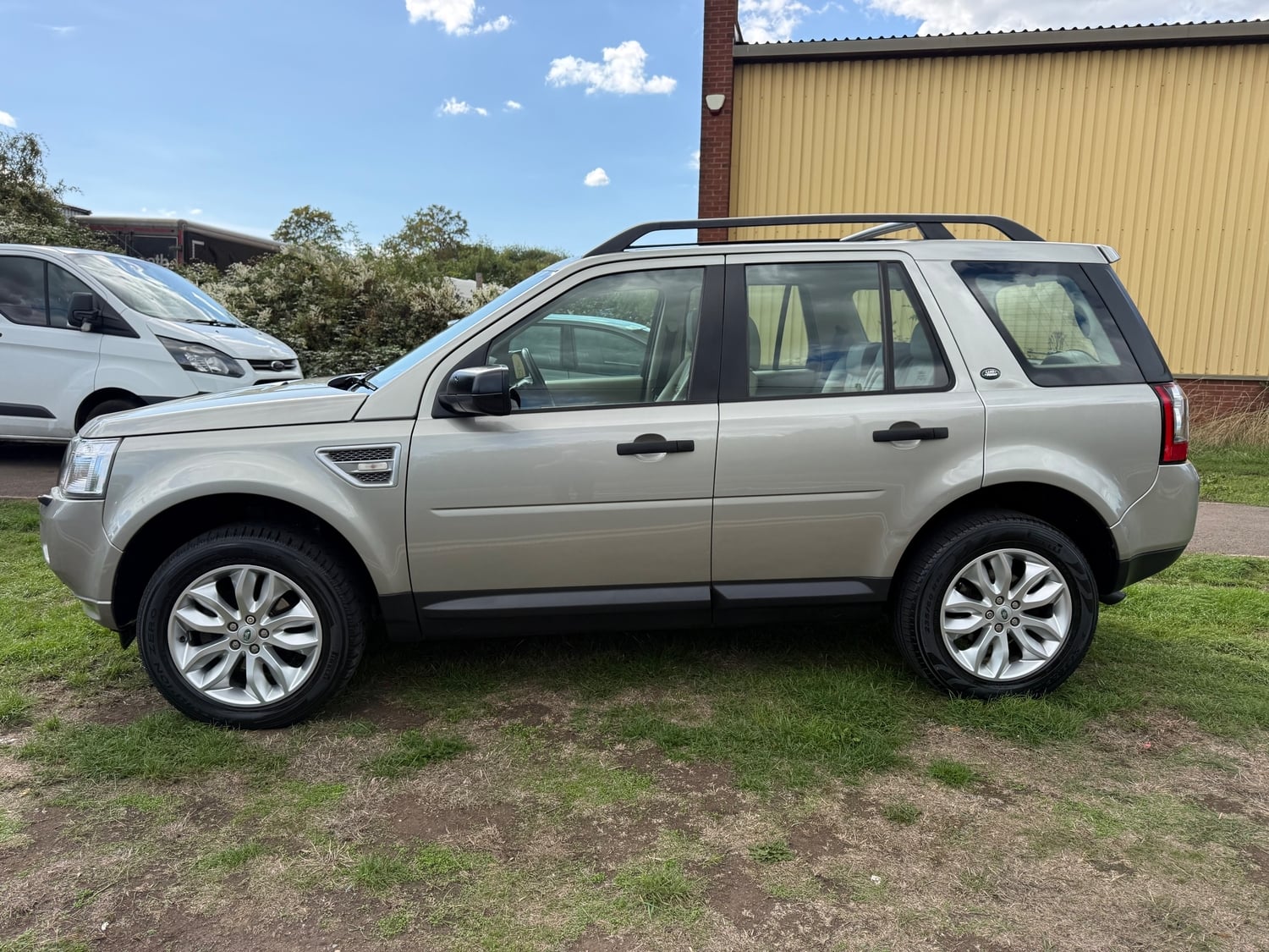 Land Rover Freelander 2 2012 - Cars