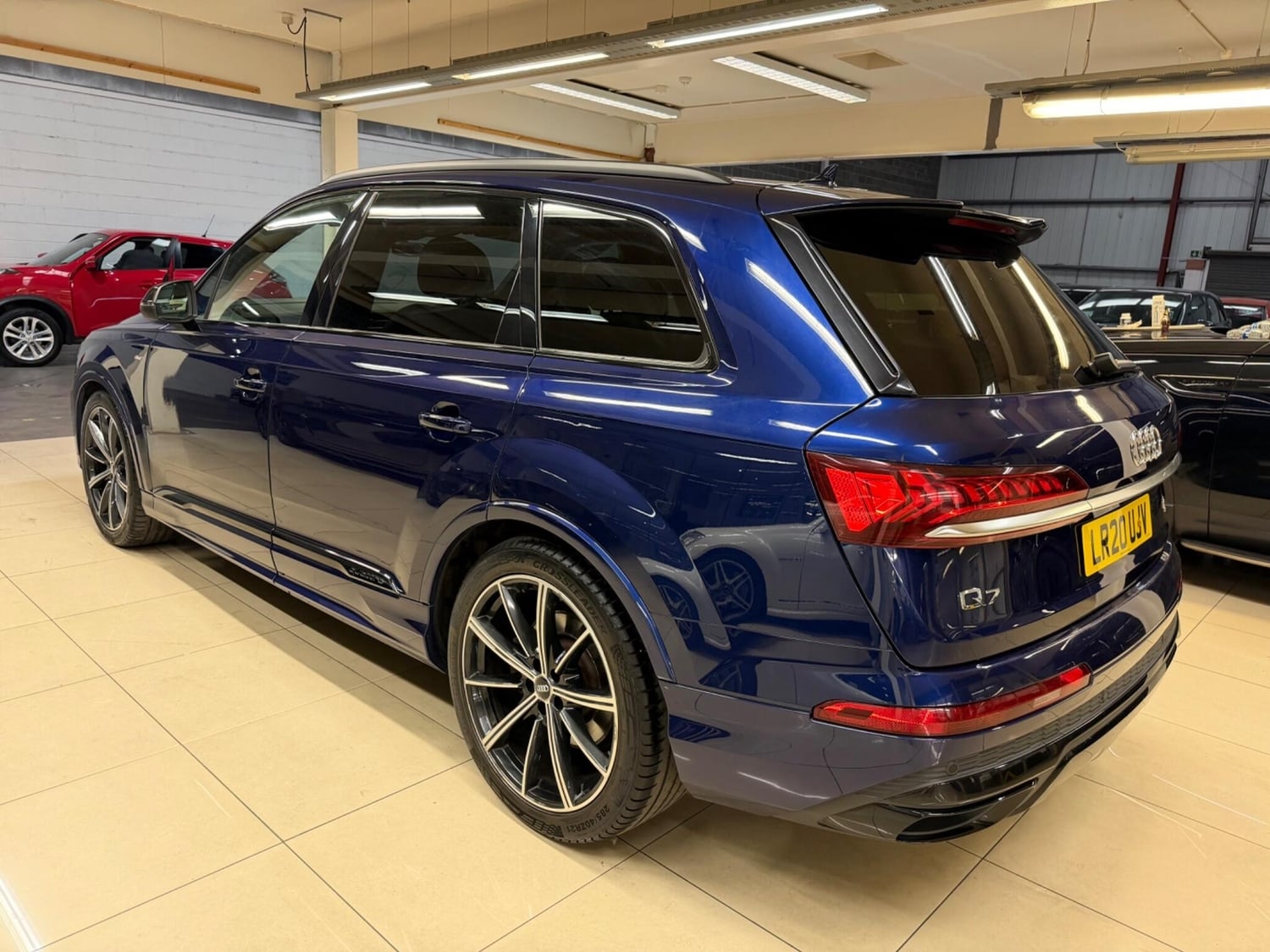 Audi Q7 2020 - Cars