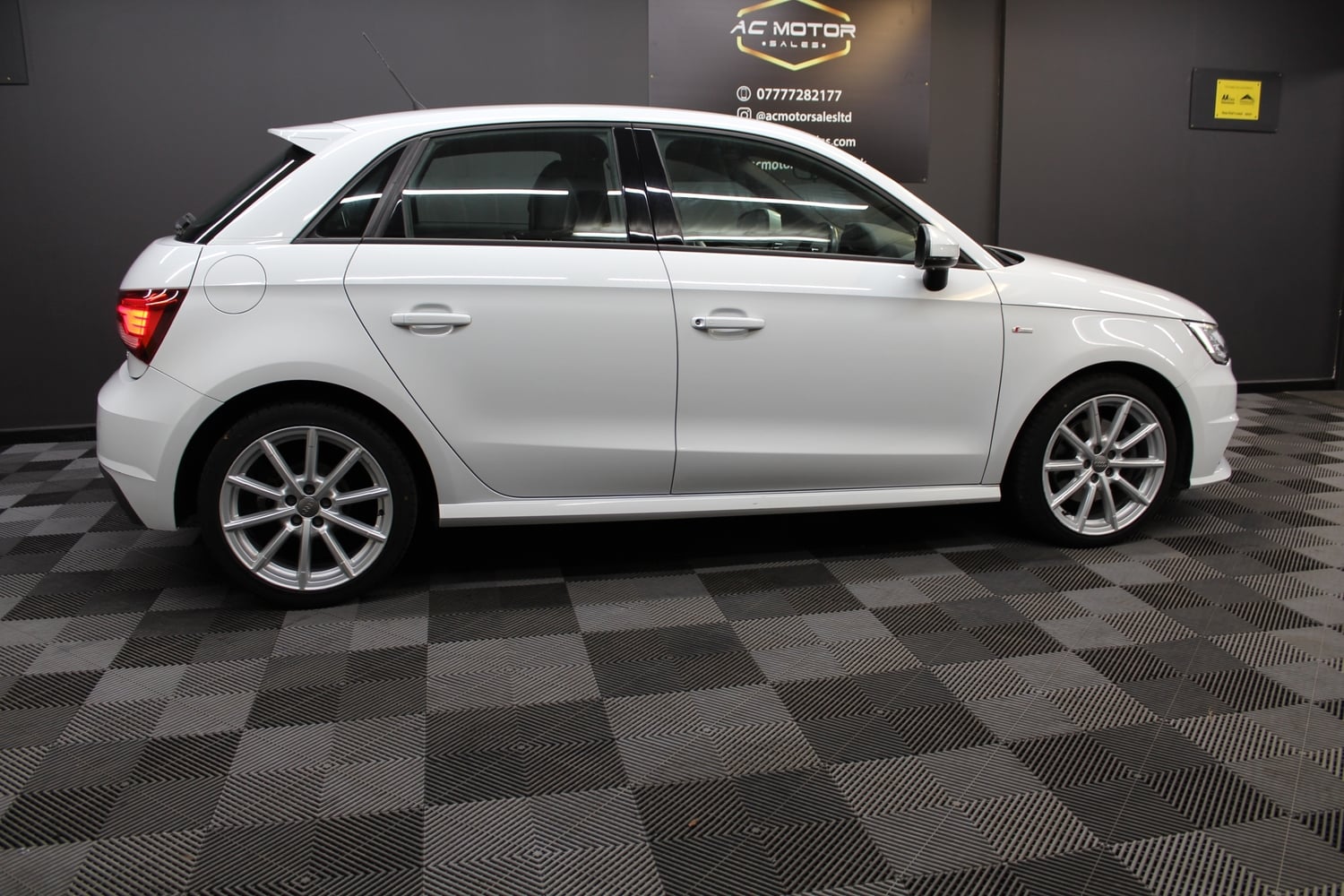 Audi A1 2018 - Cars in Chertsey