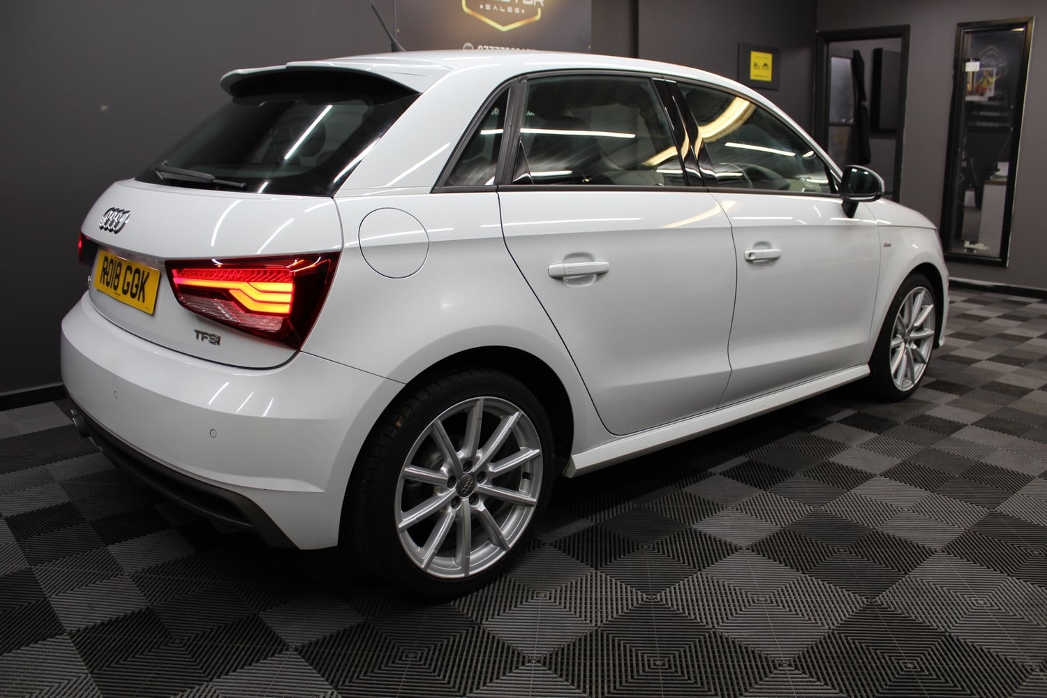 Audi A1 2018 - Cars