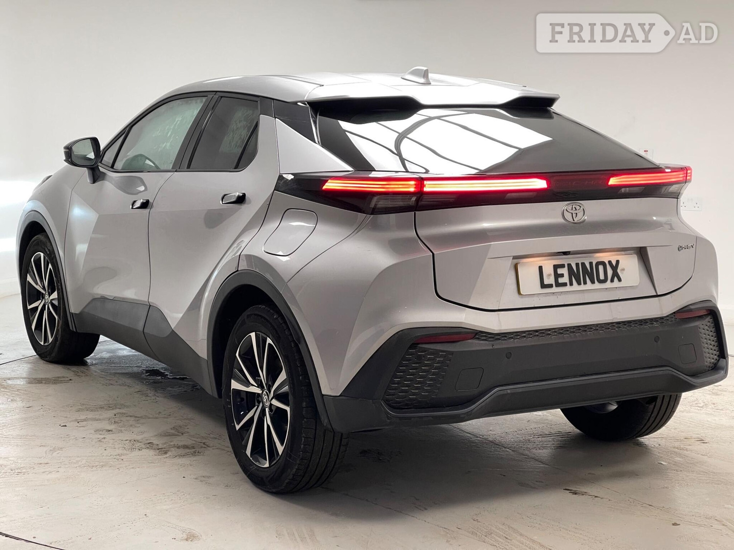 Toyota C-HR 2024 - Cars in Brent