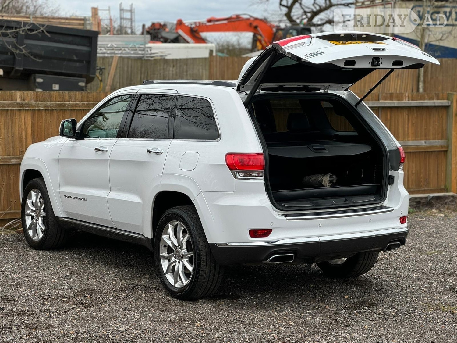Jeep Grand Cherokee 2016 - Cars in St. Albans