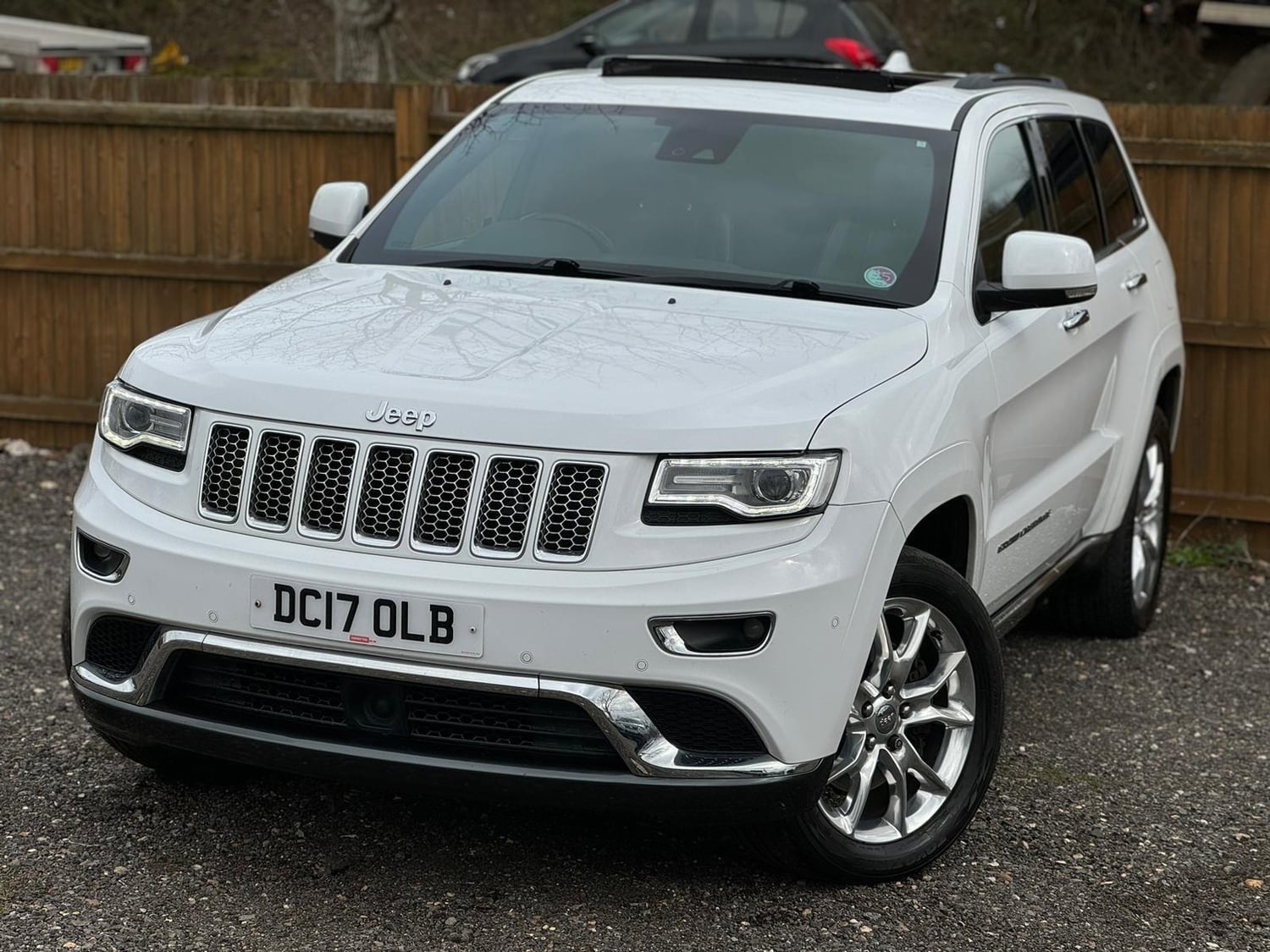[ berth ]Jeep Grand Cherokee