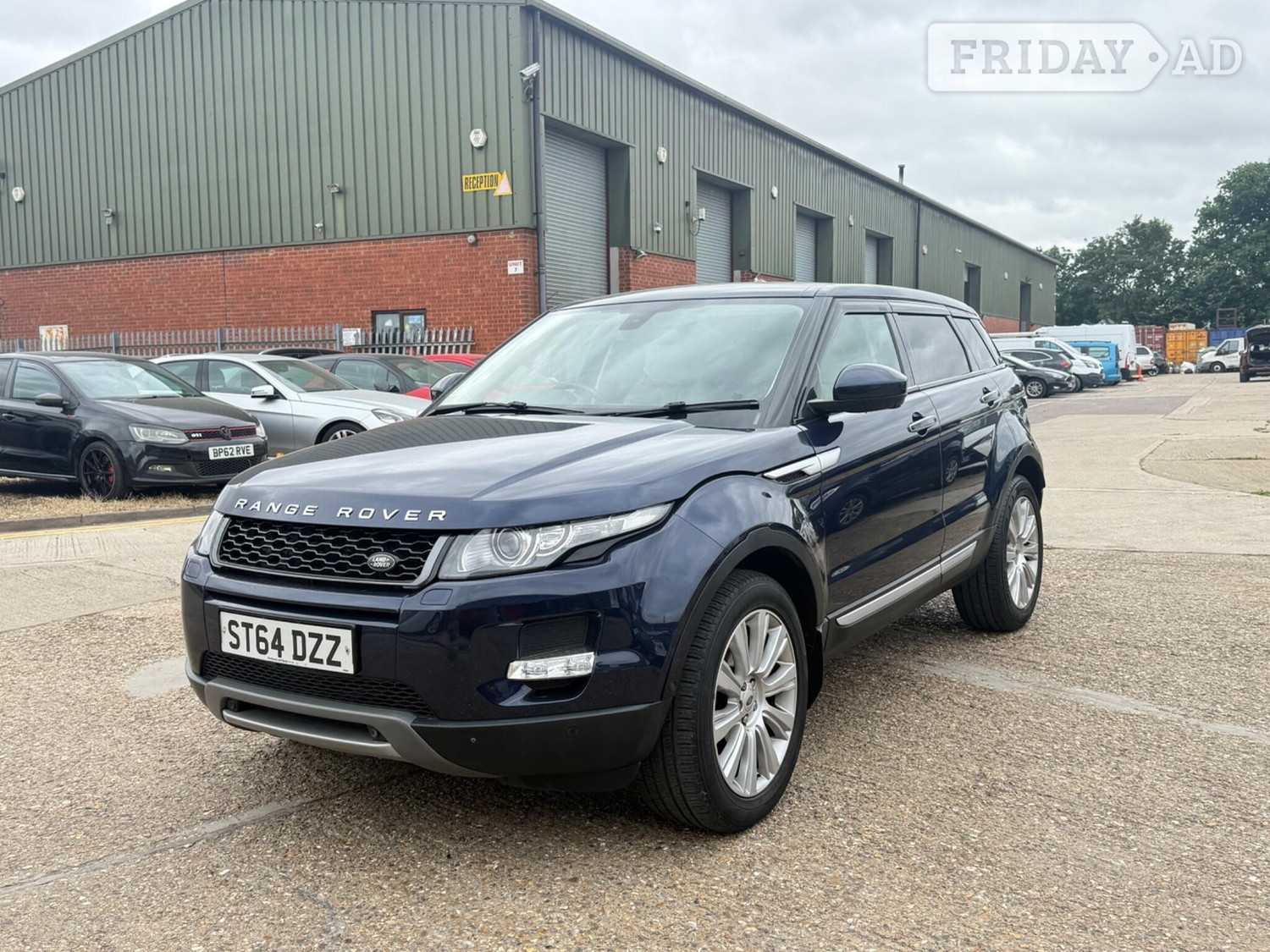 [ berth ]Land Rover Range Rover Evoque