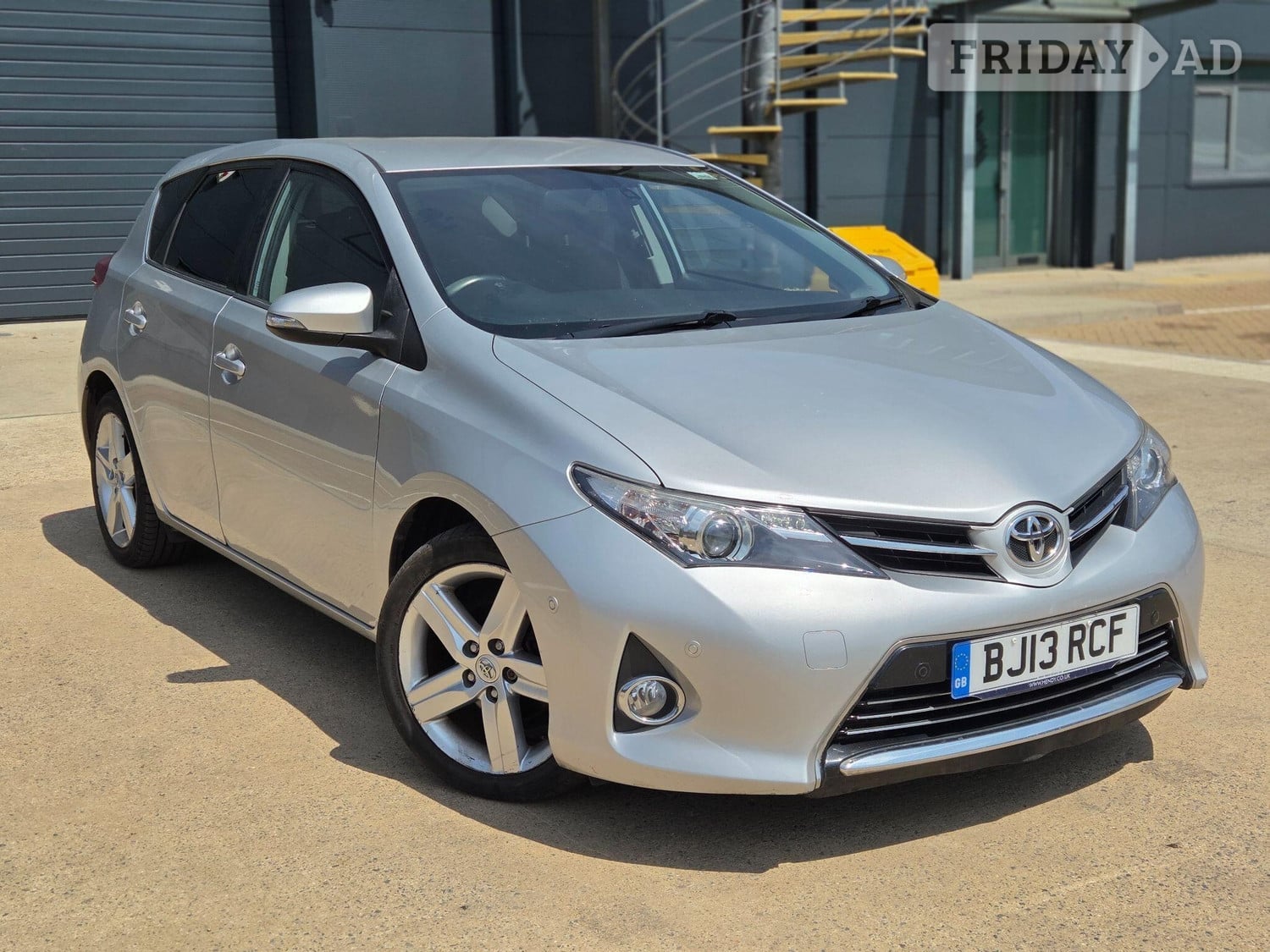Toyota Auris 2013 in Slough