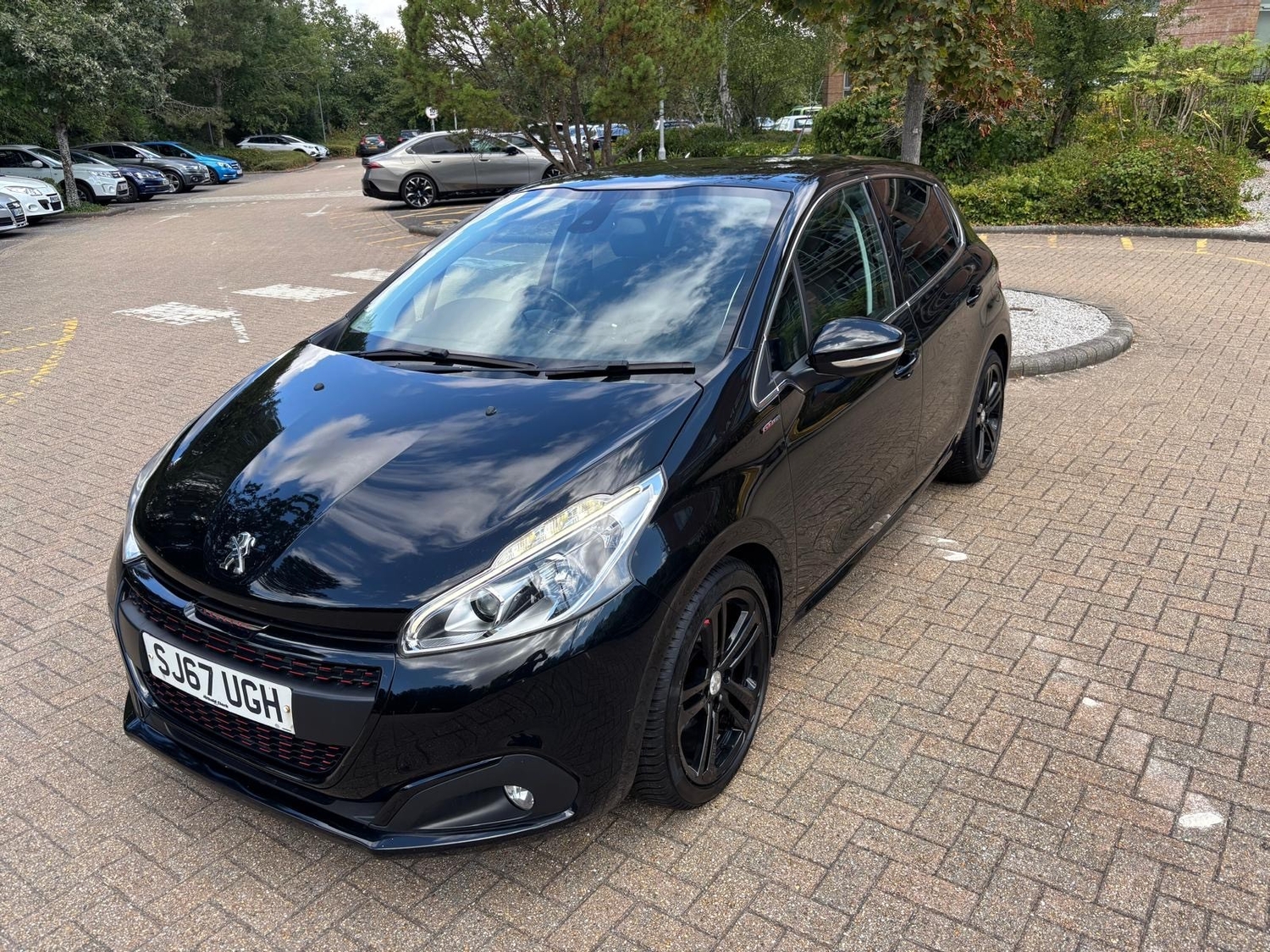 Peugeot 208 2017 - Cars in Fareham