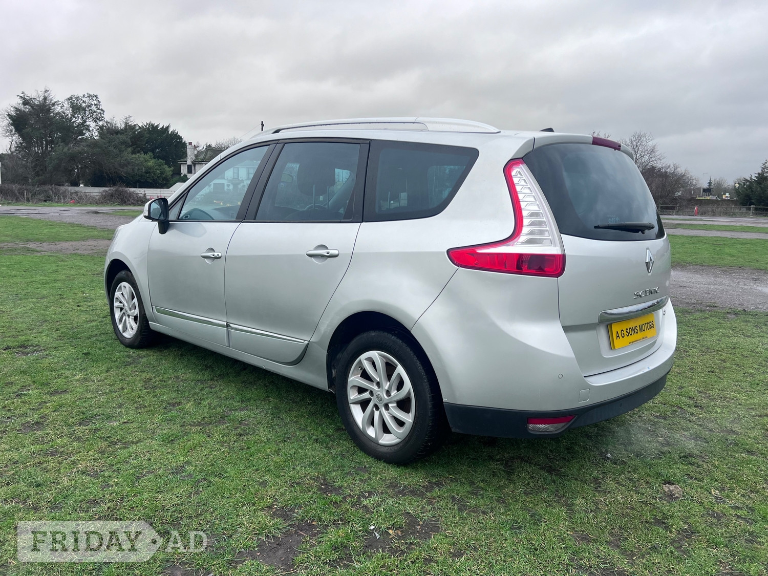 [ berth ]Renault Grand Scenic