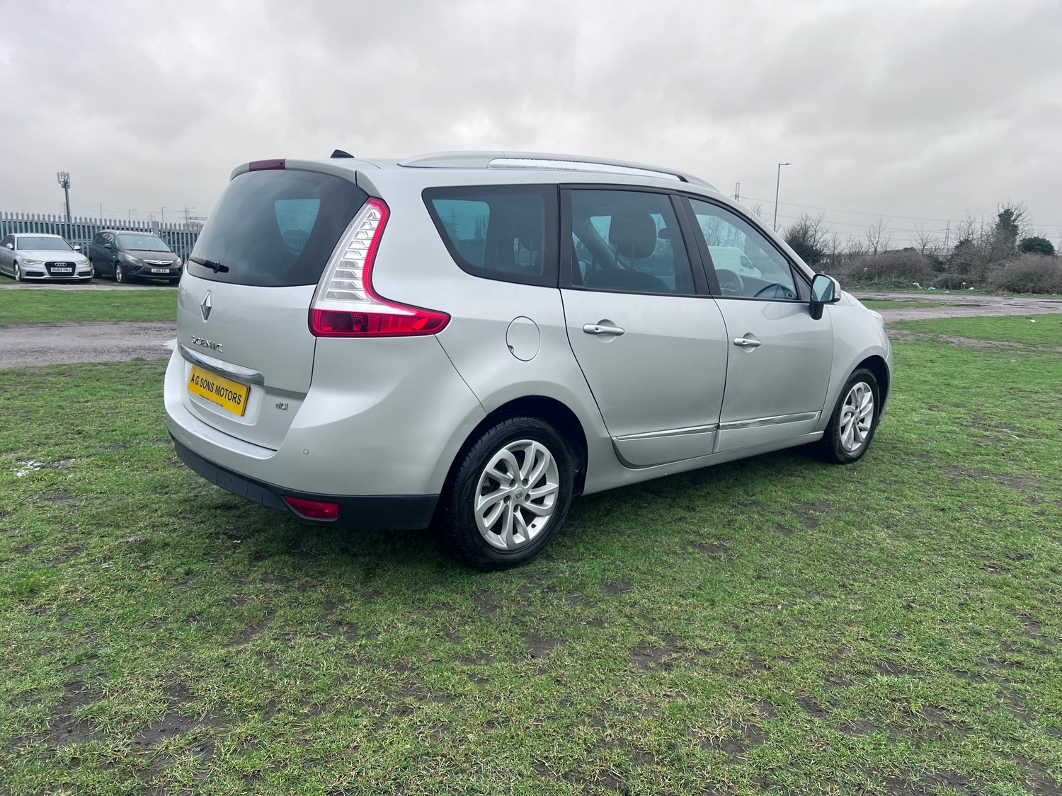 Renault Grand Scenic 2016 - Cars in Havering