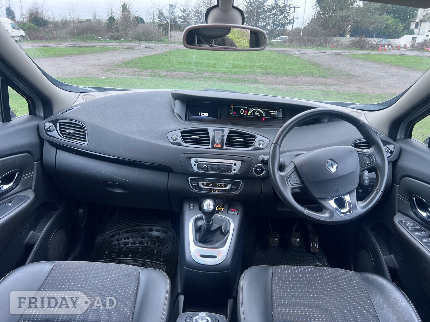 Renault Grand Scenic 2016 - Cars