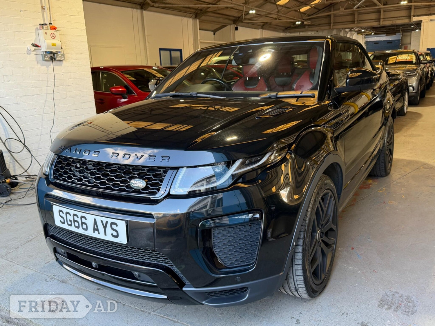 [ berth ]Land Rover Range Rover Evoque