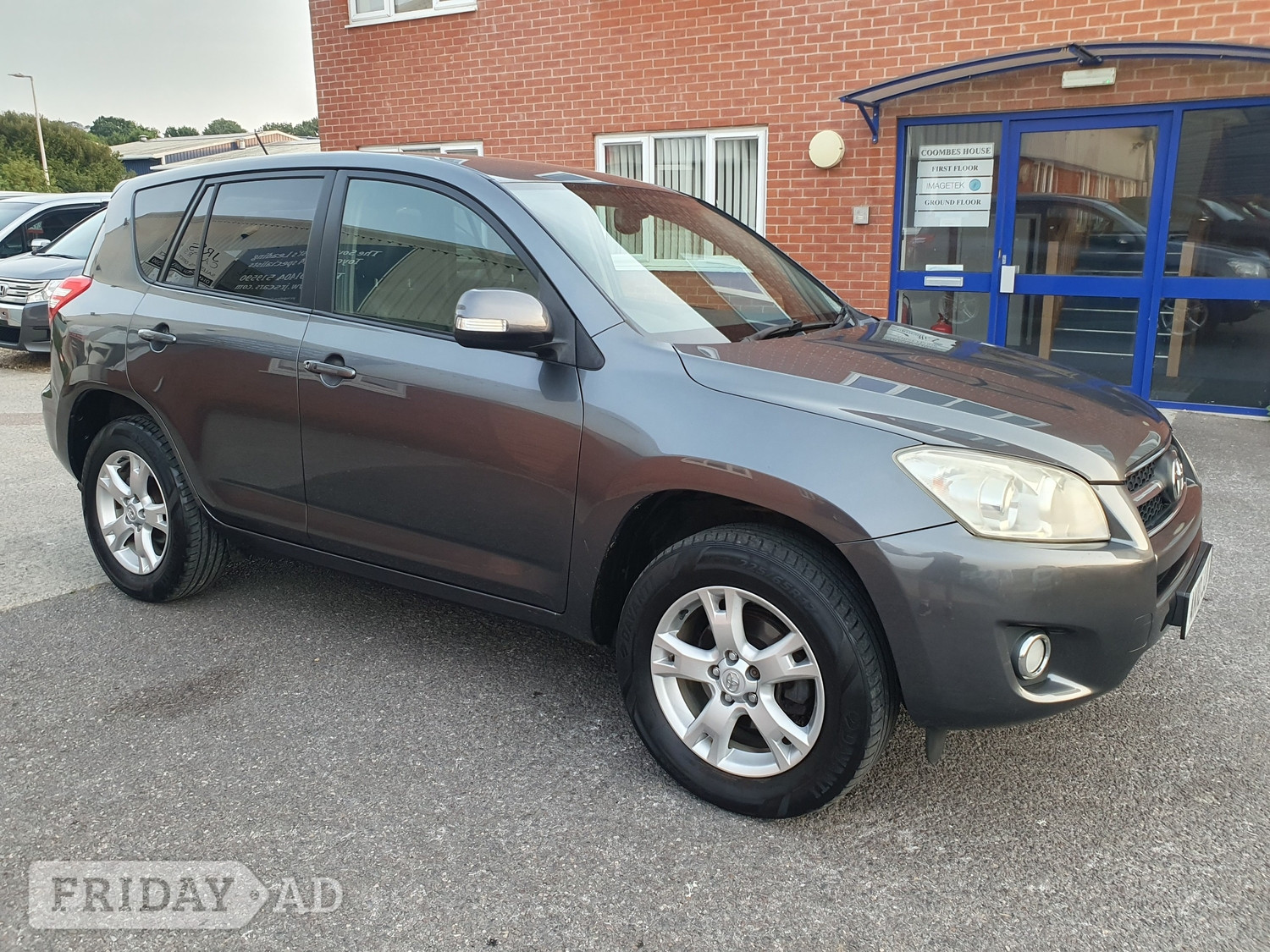 Toyota RAV4 2010 - Cars