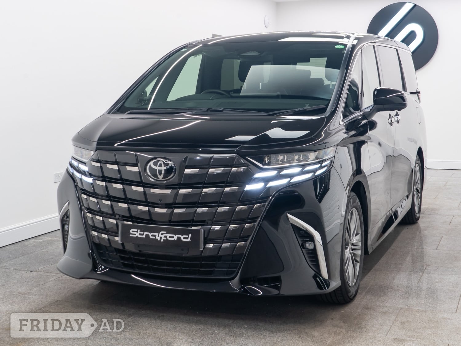 Toyota Alphard 2025 in Brighton