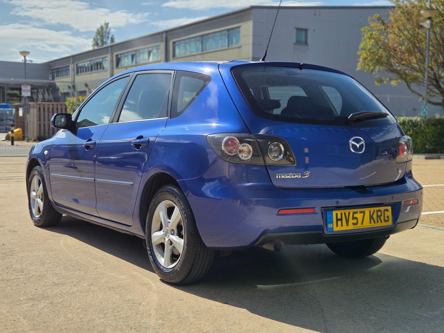 [ berth ]Mazda 3