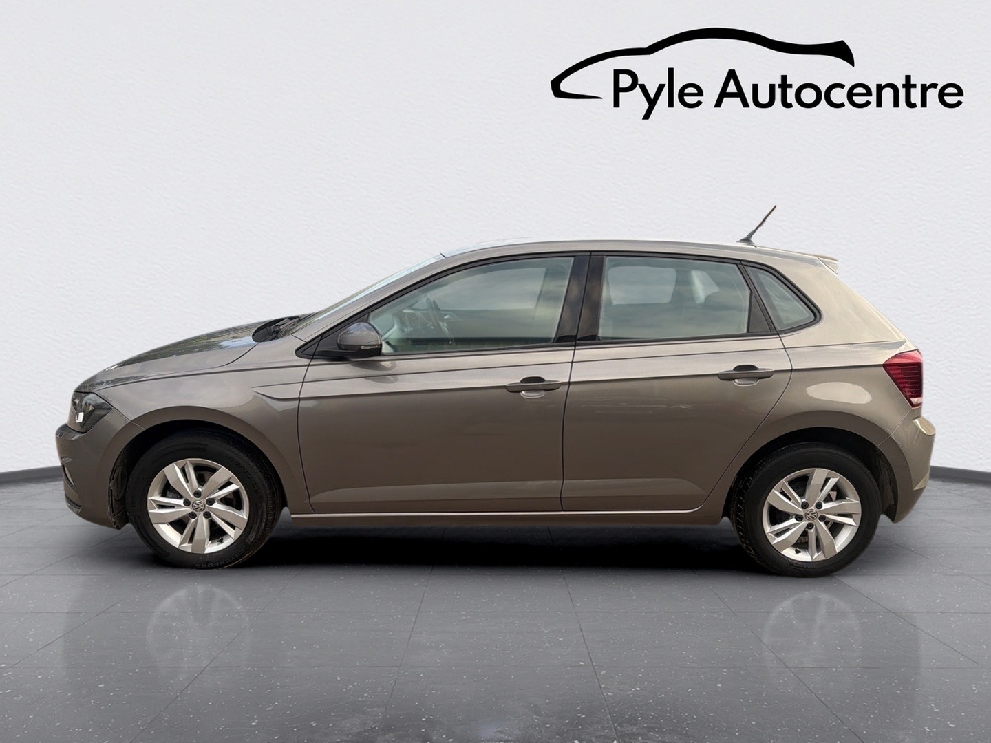 Volkswagen Polo 2019 - Cars in Bridgend