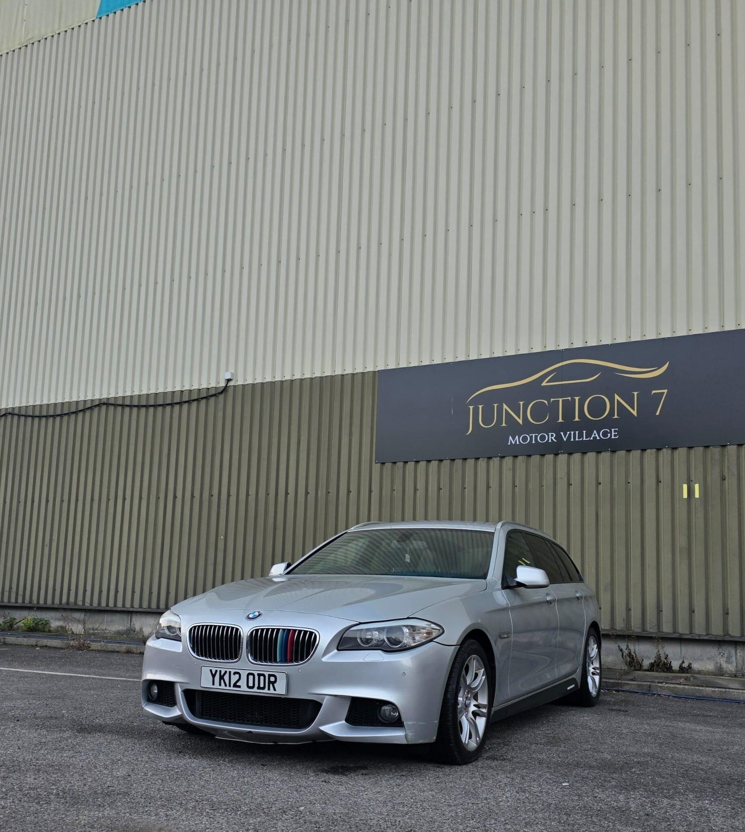 BMW 5 Series 2012 - Cars