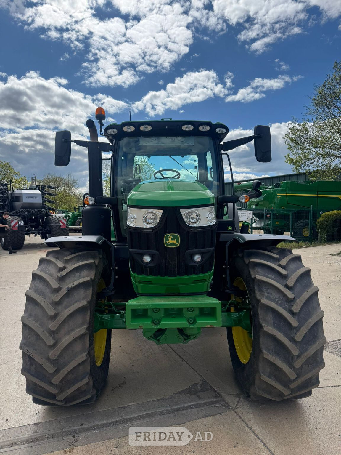 [ berth ]John Deere 6R 185