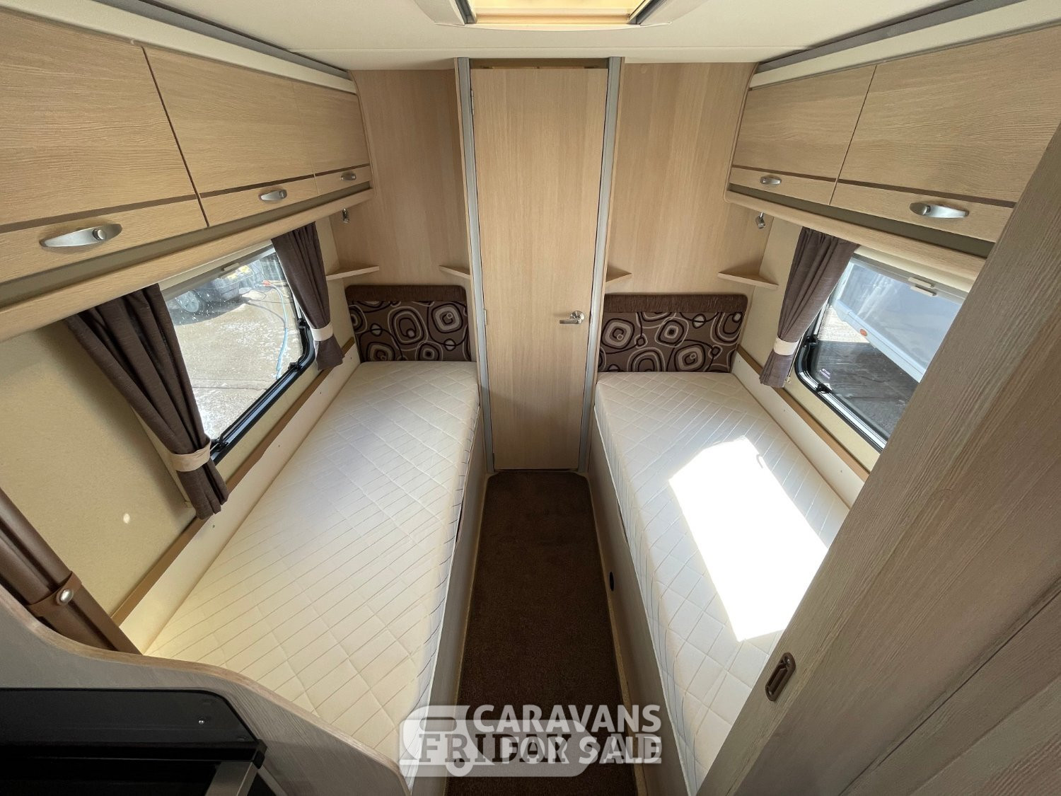 [ berth ]Sterling Eccles Sport 564