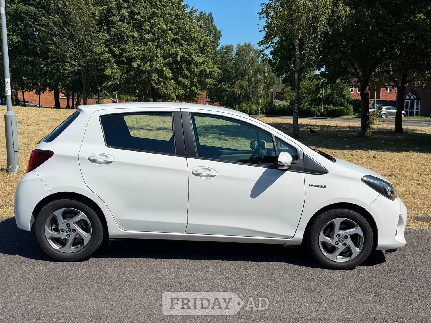 Toyota Yaris 2015 - Cars