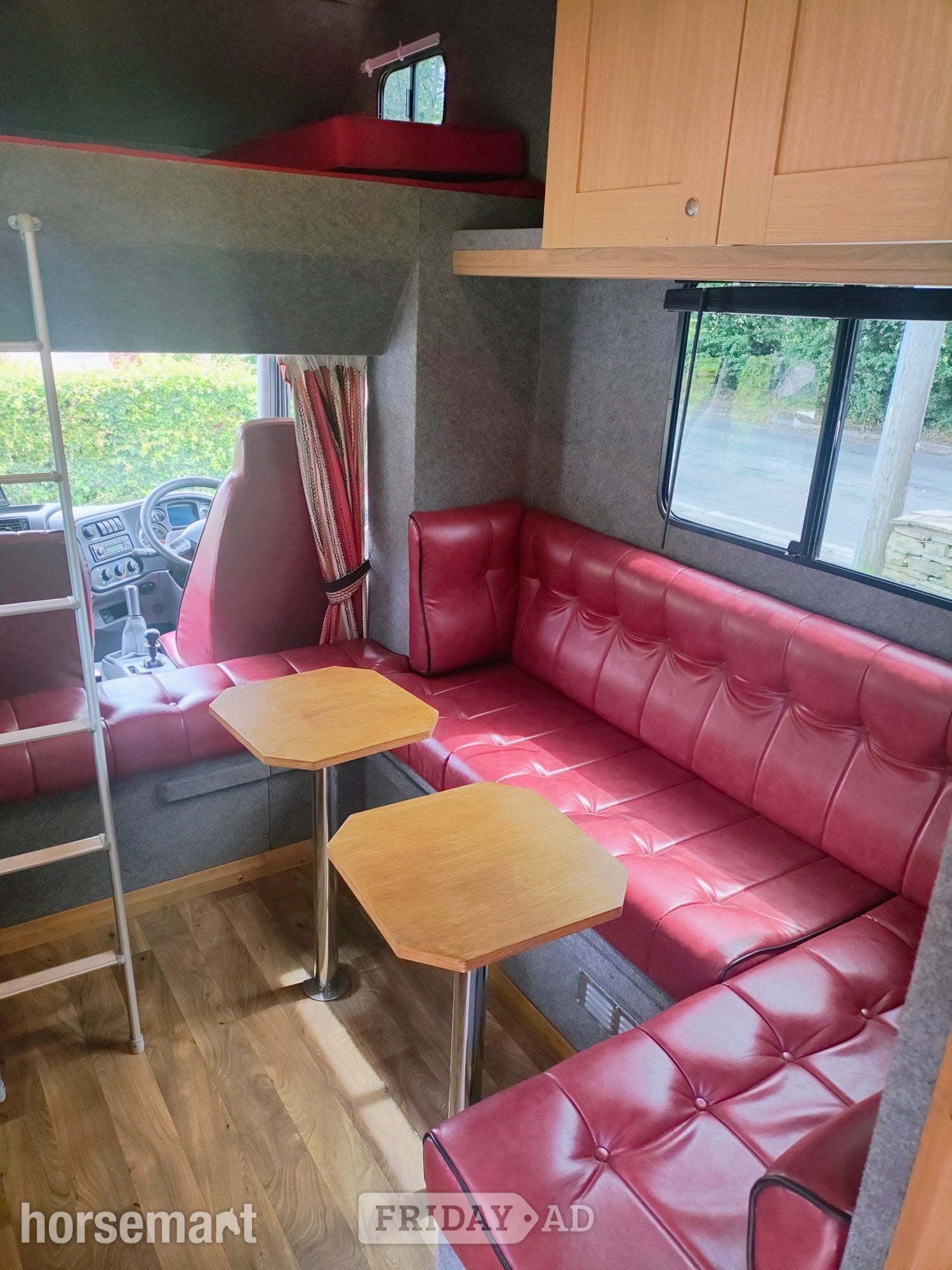 Solitaire Saphire III Daf Trucks Horsebox - Trailers & Horseboxes