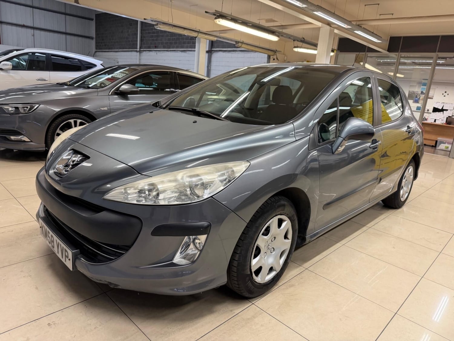 Peugeot 308 2008 - Cars in Rotherham
