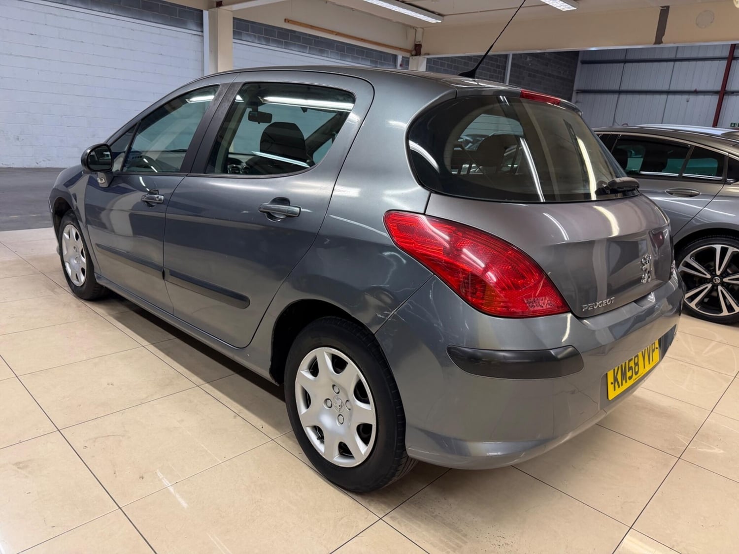 Peugeot 308 2008 - Cars
