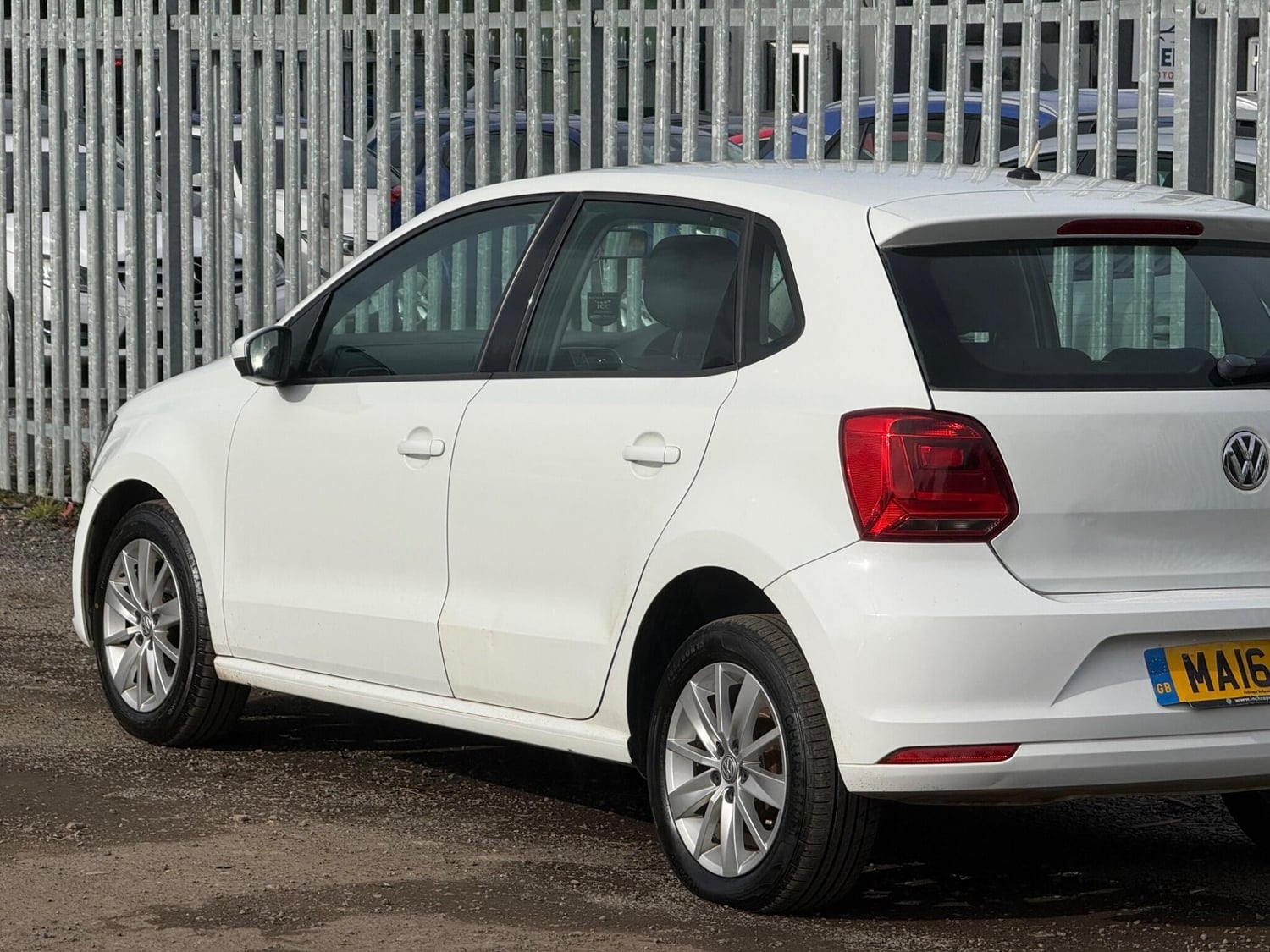 Volkswagen Polo 2016 - Cars