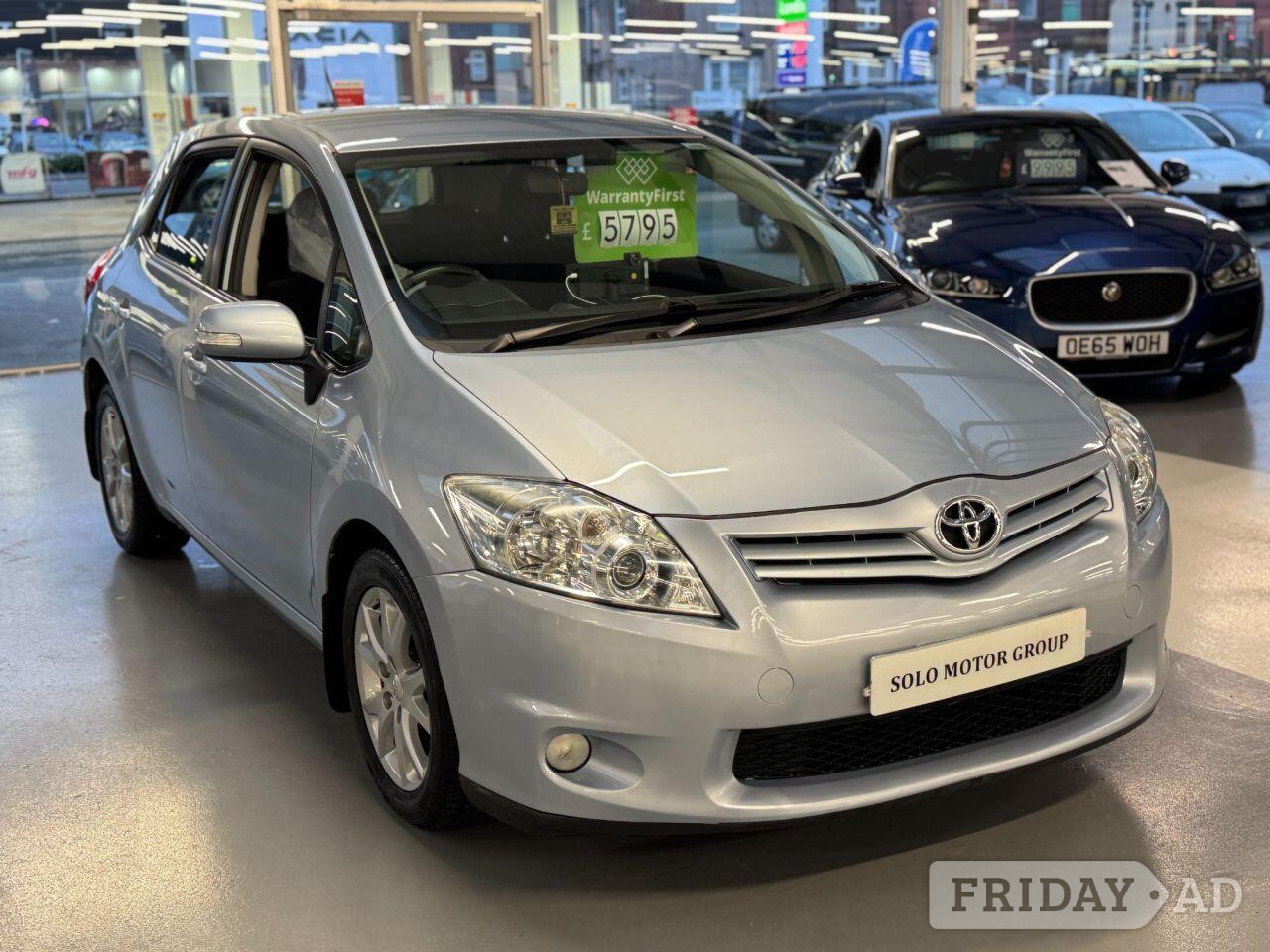 Toyota Auris 2012 - Cars