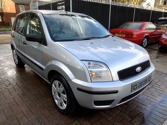 Ford Fusion 2004