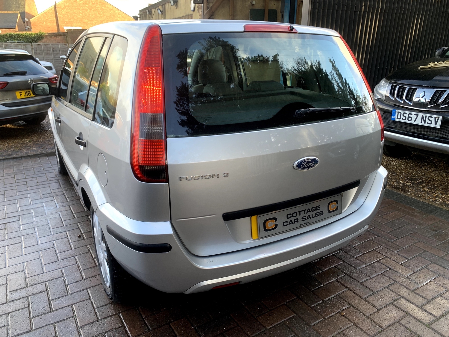 Ford Fusion 2004 - Cars