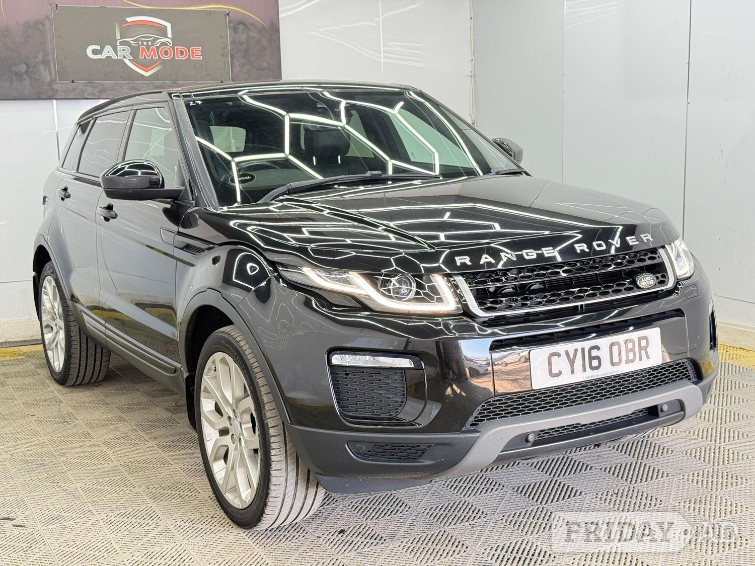 Land Rover Range Rover Evoque 2016 in Hillingdon