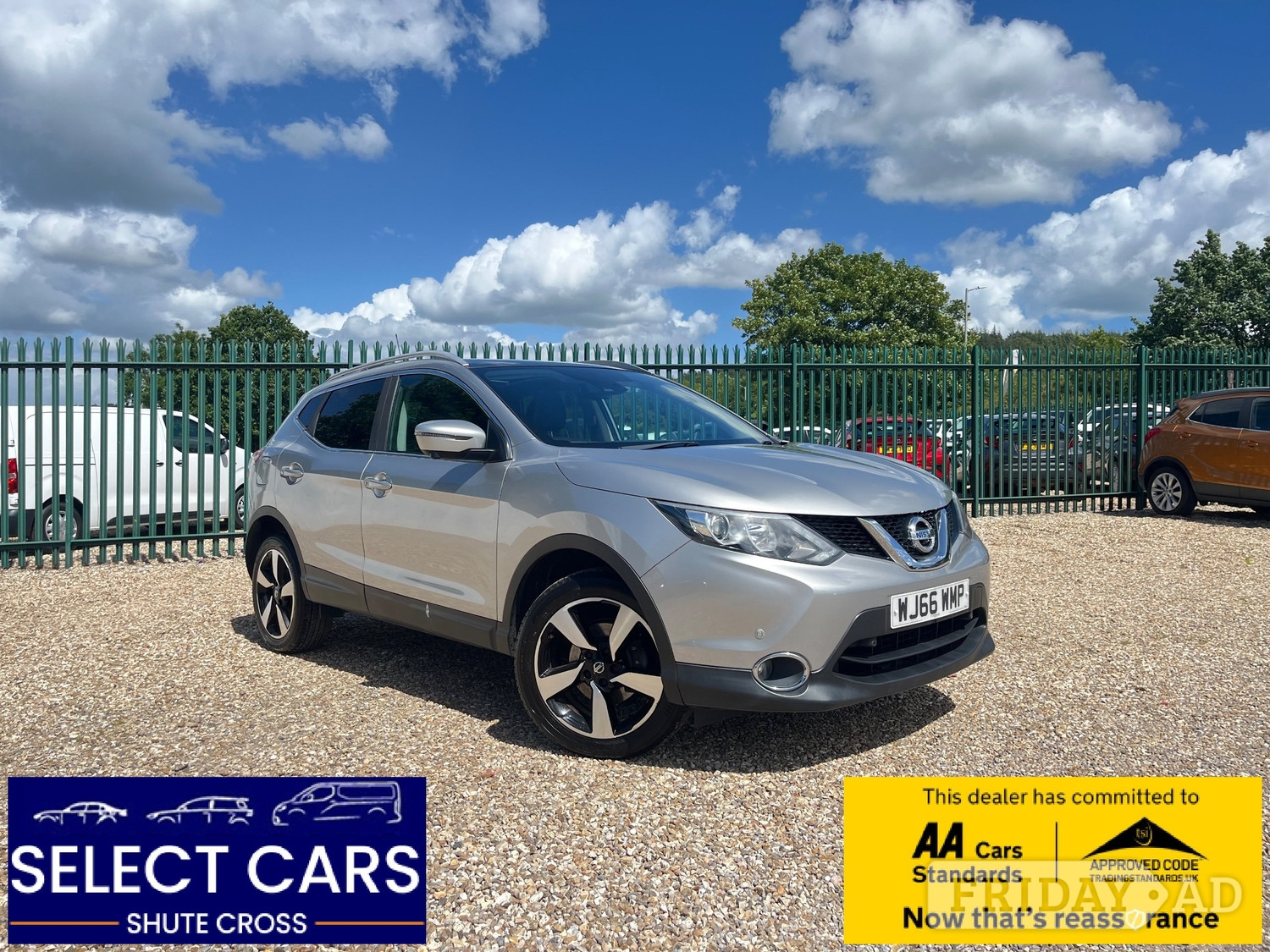 Nissan Qashqai 2016 in Axminster