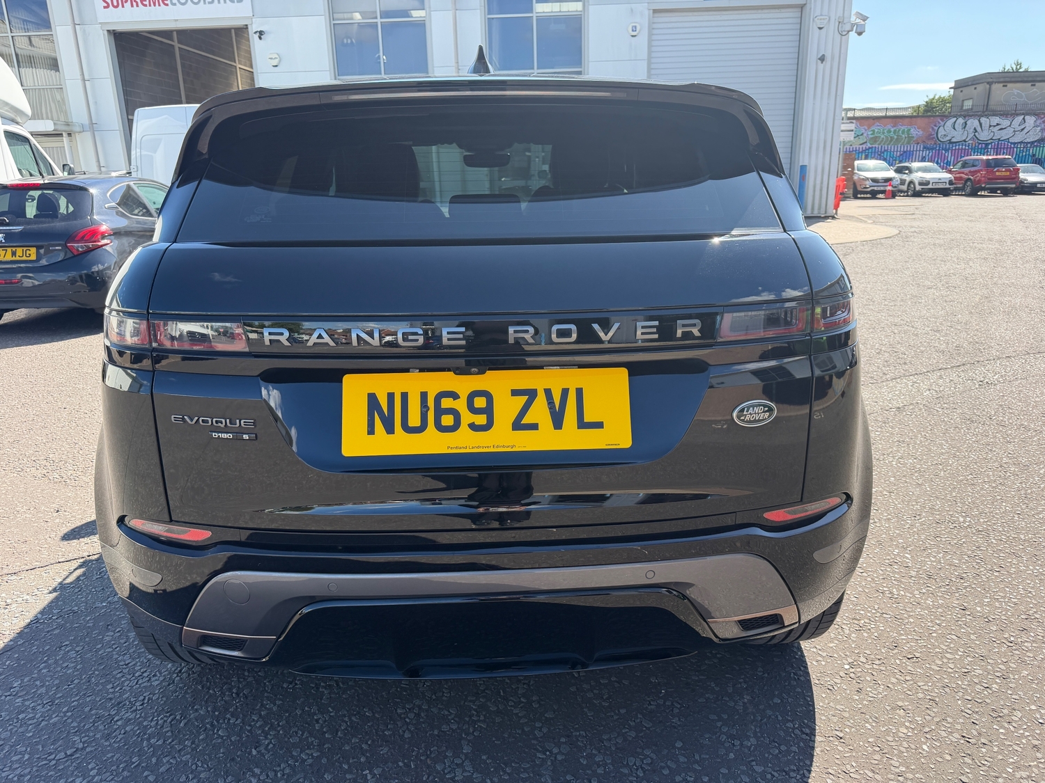 [ berth ]Land Rover Range Rover Evoque