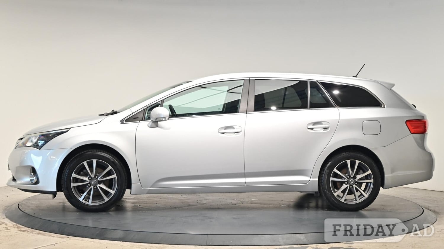 [ berth ]Toyota Avensis