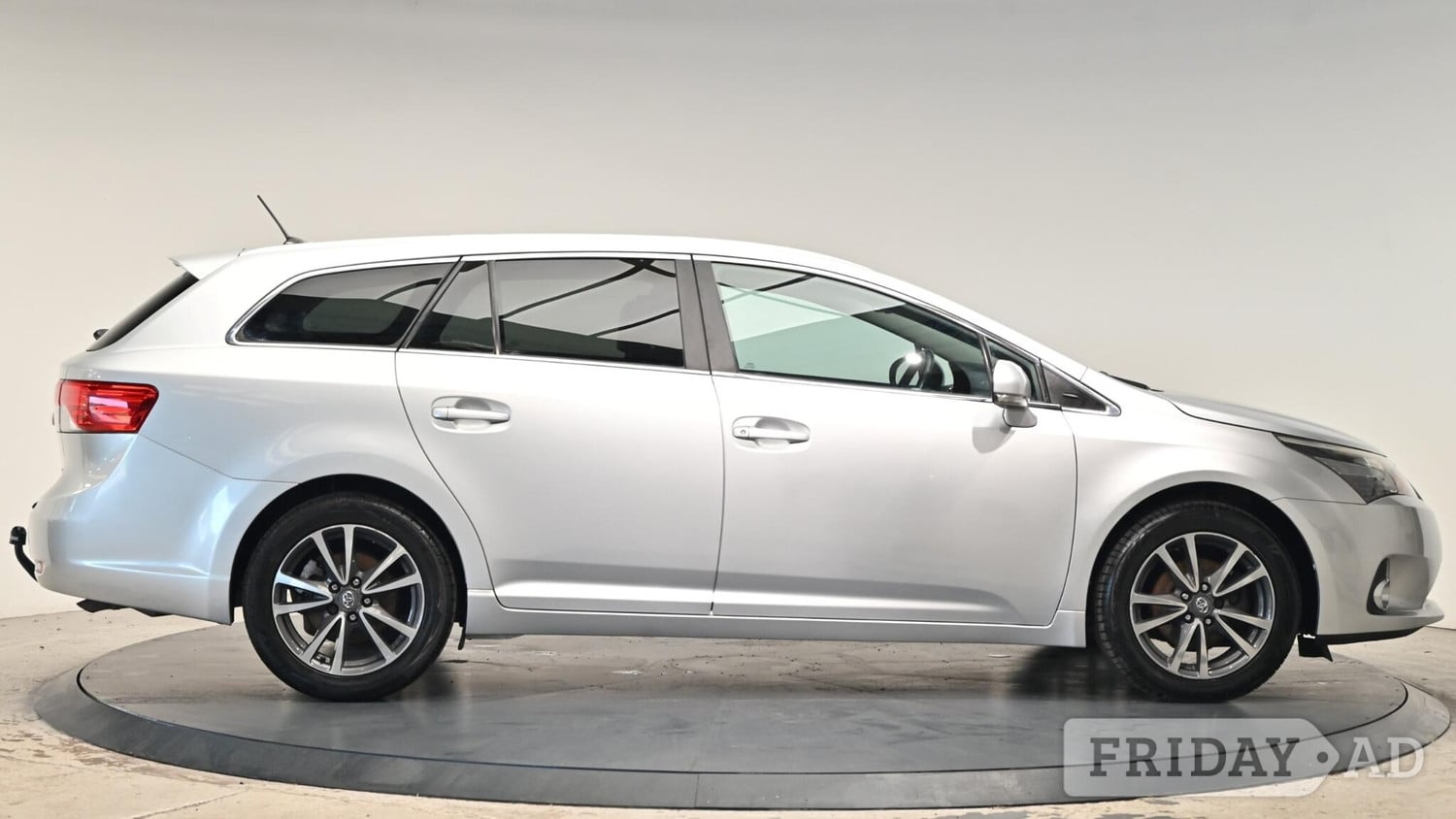 Toyota Avensis 2012 - Cars in Cullompton
