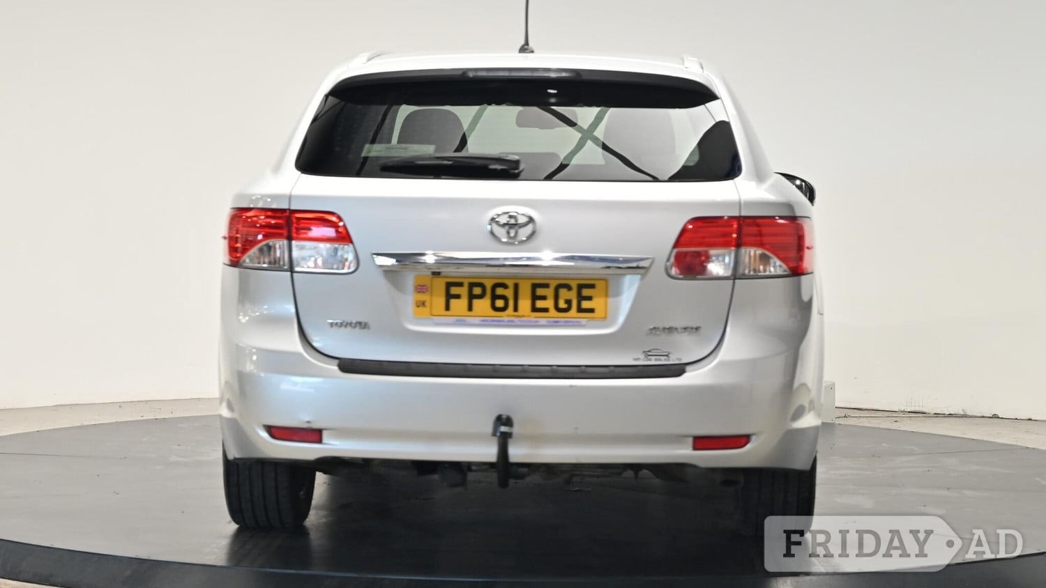 Toyota Avensis 2012 - Cars