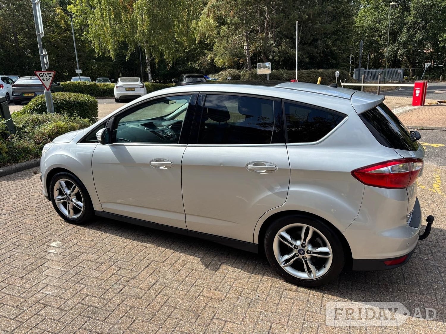 [ berth ]Ford C-MAX
