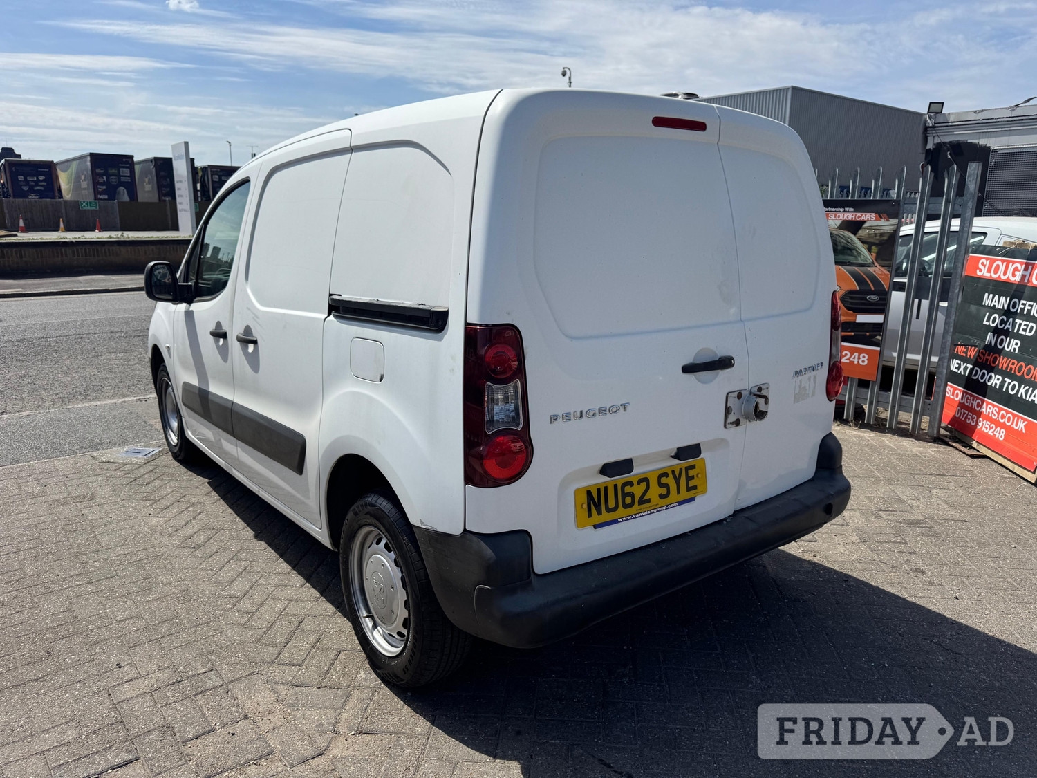 [ berth ]Peugeot Partner